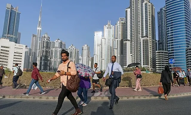 repay visa or hiring costs if you resign during probation in the UAE